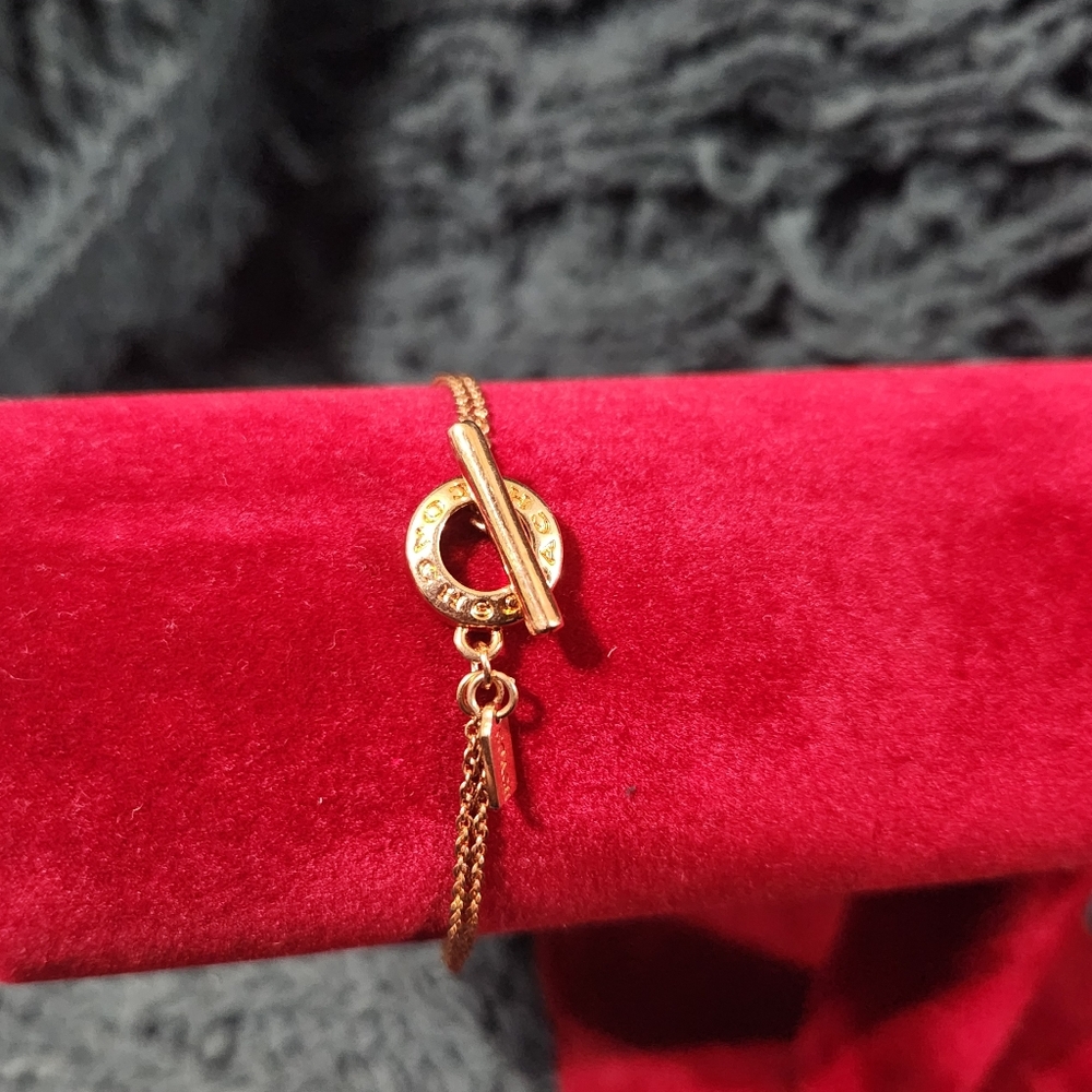 Coach Women's Toggle Chain Open Circle Bracelet - RoseGold